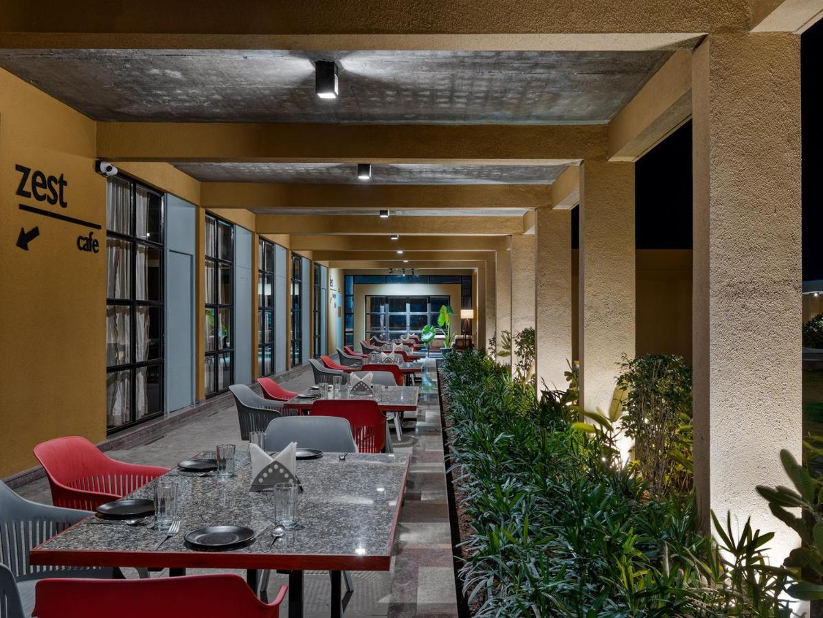 Hotel Mayur Express Sangamner Luaran gambar